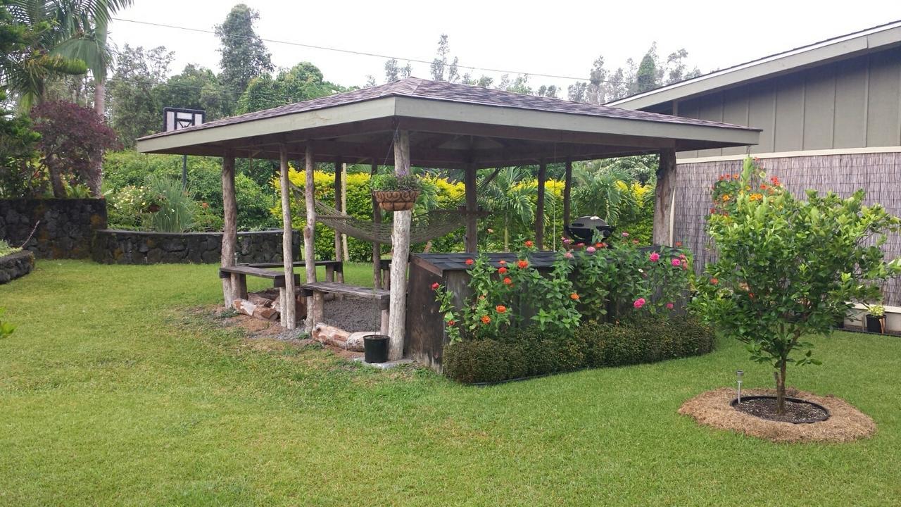 Villa Robbrecht Troost Pottery à Pahoa Extérieur photo